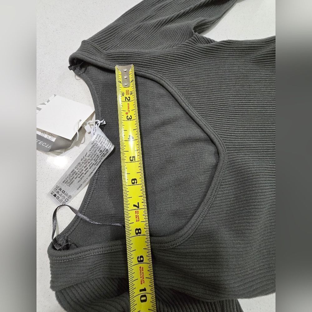 Zara Gray Ribbed Crop Top - Picture 9 of 11